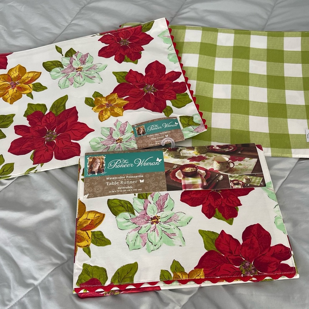 Pioneer Women placemats and table runner